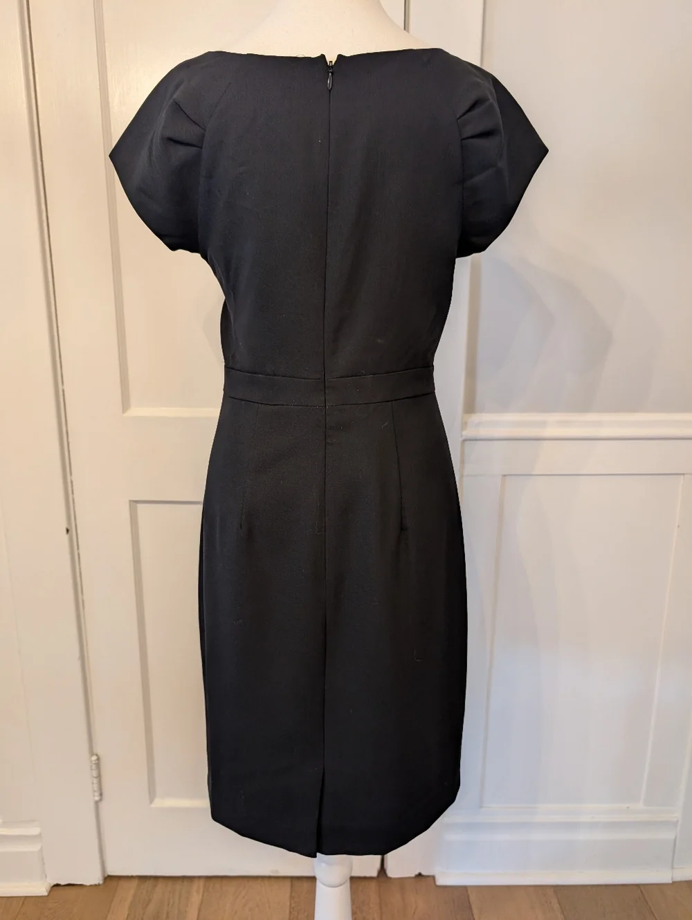 J Crew Elegant Black Women's Sheath Dress - Classic Cap Sleeve - Picture 3 of 4